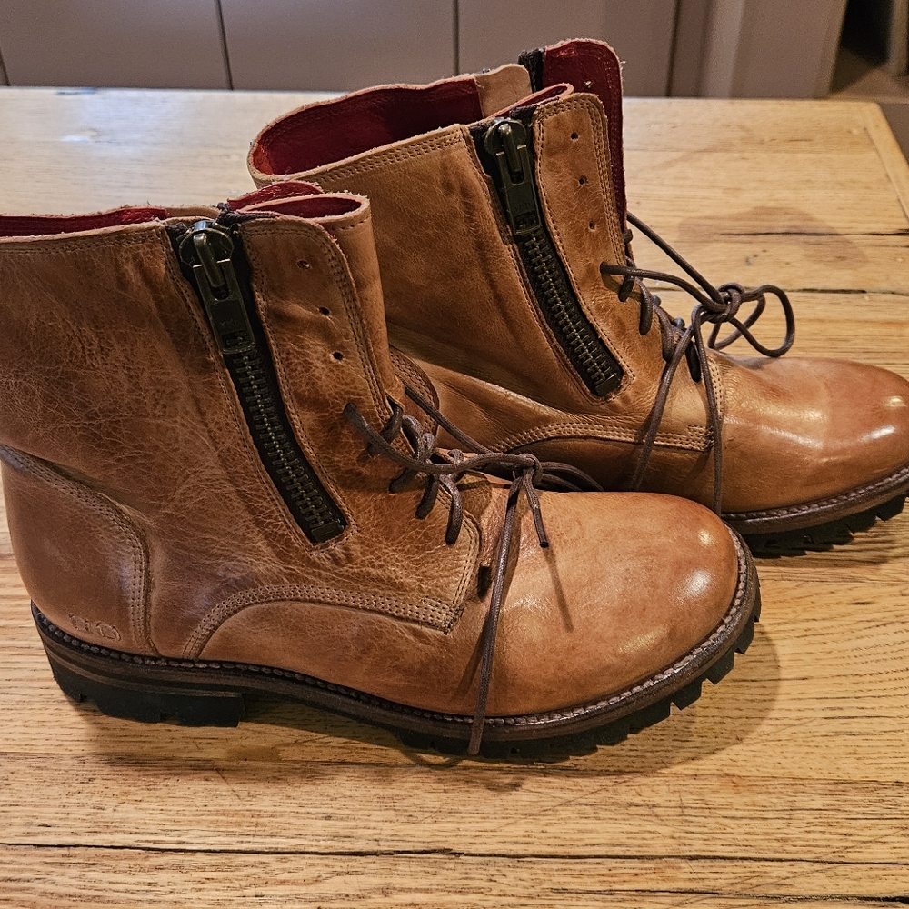 Vibram Tan Leather Men's Boots with Black Soles